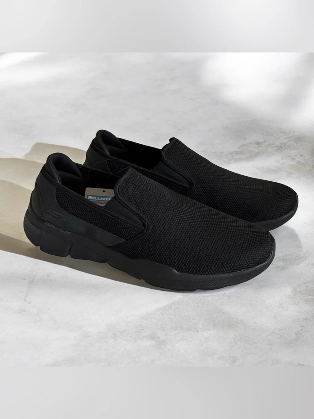 Skechers Black Slip-On Relaxed Fit Mesh Loafers Men’s Sz 13